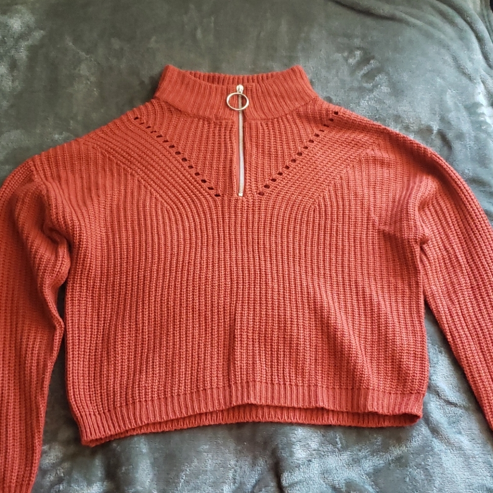 Cropped knitted dark orange/rust coloured sweater